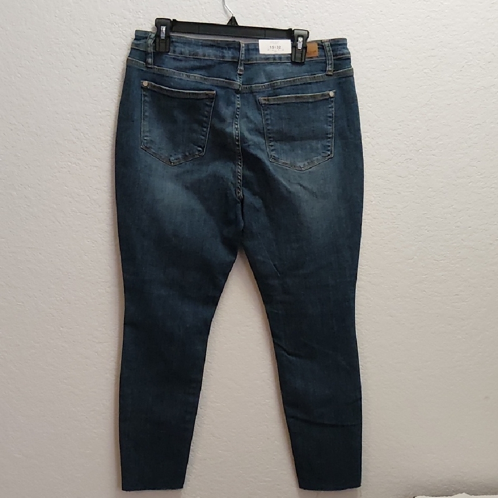 Judy Blue Dark Wash Ripped Skinny Jeans - Picture 2 of 6